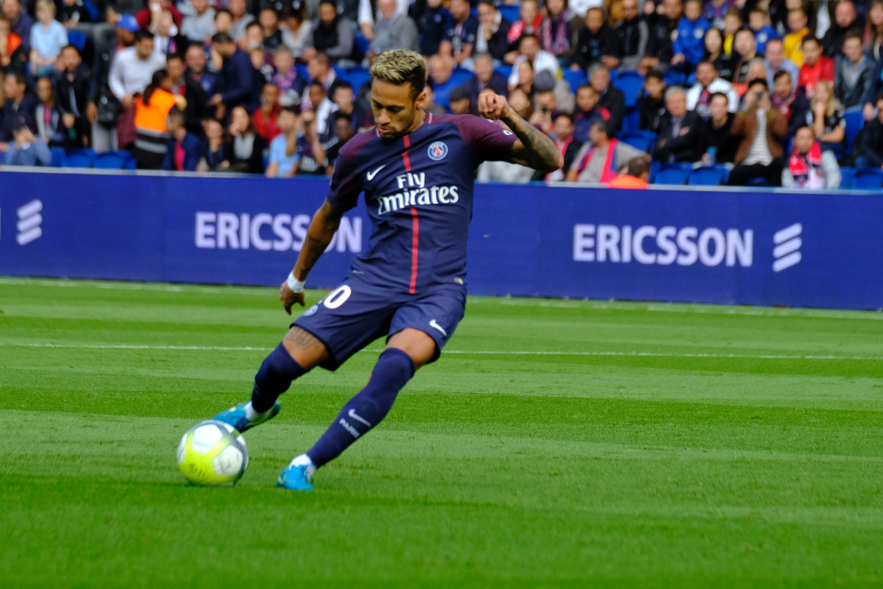 萨56：踢小球队是我们的短板，要以正确的心态全力以赴（萨56：打弱队是我们的不足，必须端正心态全力以赴）