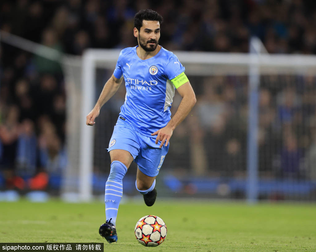 弗拉格，他的篮球之路充满了挑战与奋斗，他的努力和才华始终未曾被埋没。（挑战与拼搏相随，弗拉格的篮球之路上努力与才华从未被埋没）