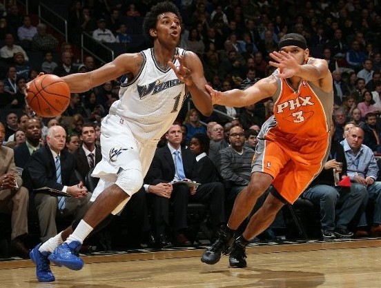 英超战报：佳夫双响，纽卡4-1埃弗顿，获联赛客场首胜（英超快讯：佳夫梅开二度，纽卡斯尔4-1击退埃弗顿，收获联赛客场首胜）