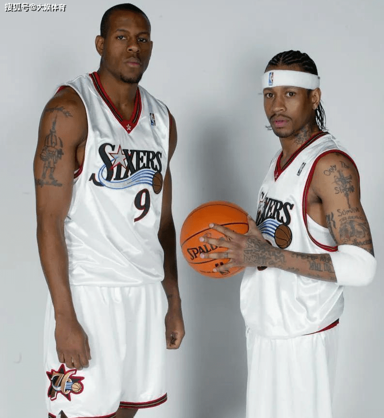 德甲替补戴帽，凯恩是继9分钟5球的莱万之后拜仁第二人（替补上演帽子戏法，凯恩成莱万“9分钟5球”后拜仁第二人）