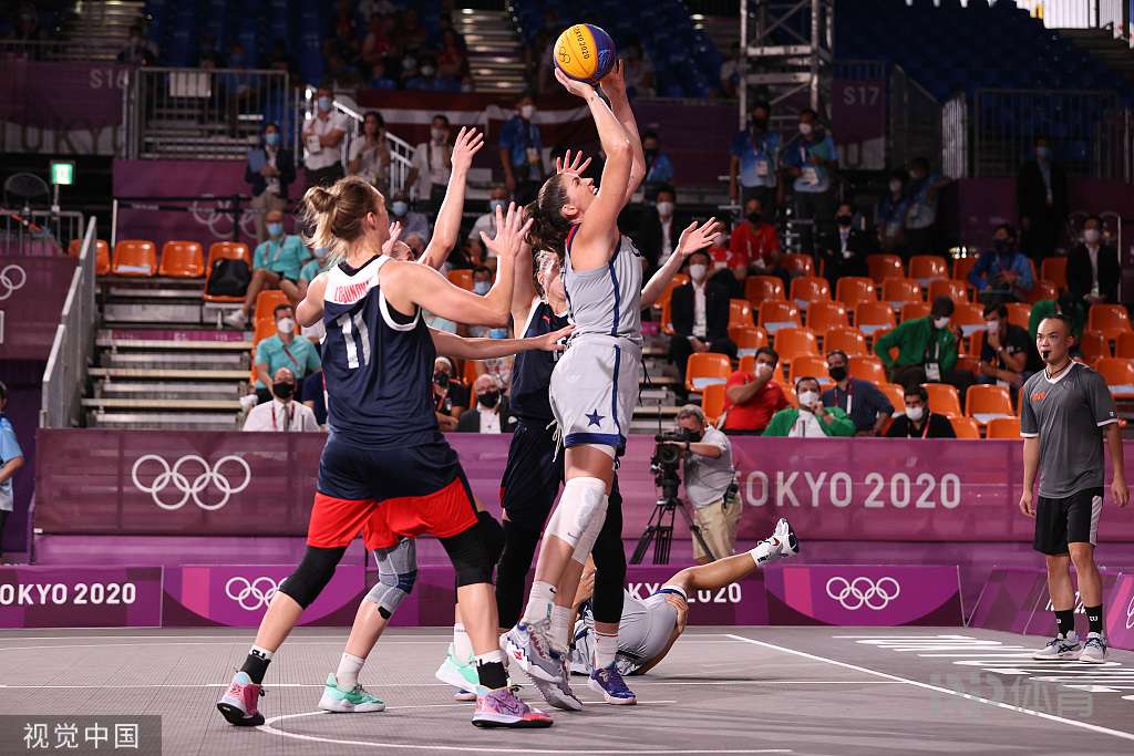 杰伦·布伦森33分率队大胜，助攻数跻身尼克斯队史前18（杰伦·布伦森轰下33分助尼克斯大胜，助攻数跻身队史前18）