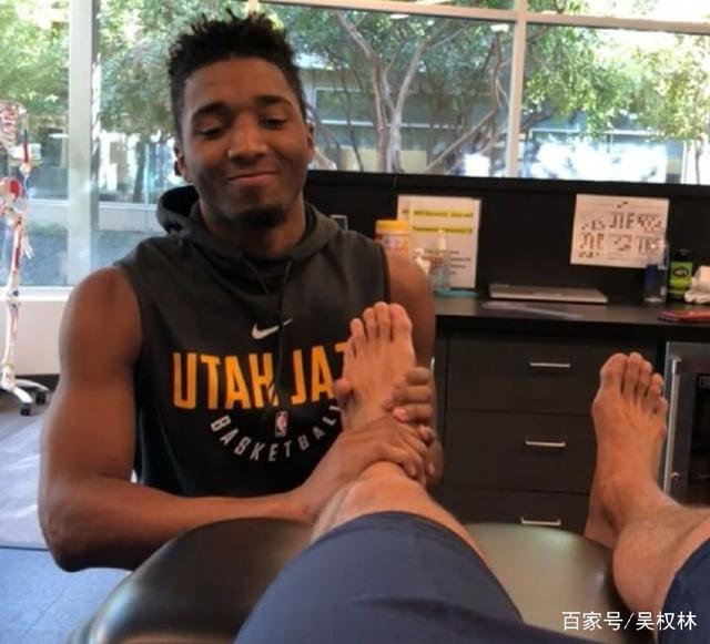 【壁纸】——巴萨：内马尔（巴萨球星内马尔高清壁纸）