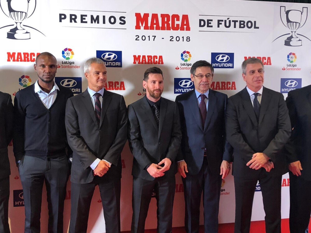 球星任意球脚法惊艳亮相（球星展现惊艳任意球脚法）