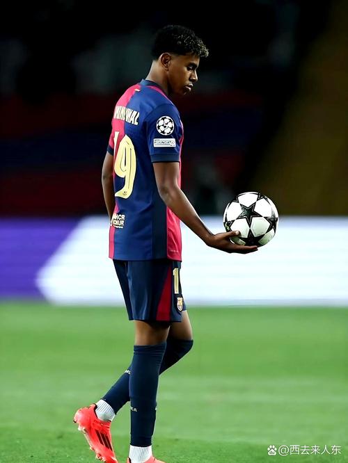 2025山东省齐鲁足球超级联赛：泰安2-1击败聊城夺冠（泰安2-1力克聊城，问鼎2025山东省齐鲁足球超级联赛冠军）