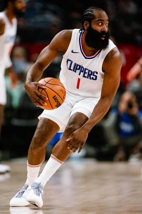 巴萨瞄准德国铁卫！弗里克亲信施洛特贝克或成新援（巴萨锁定德国中卫？弗里克爱将施洛特贝克有望加盟）