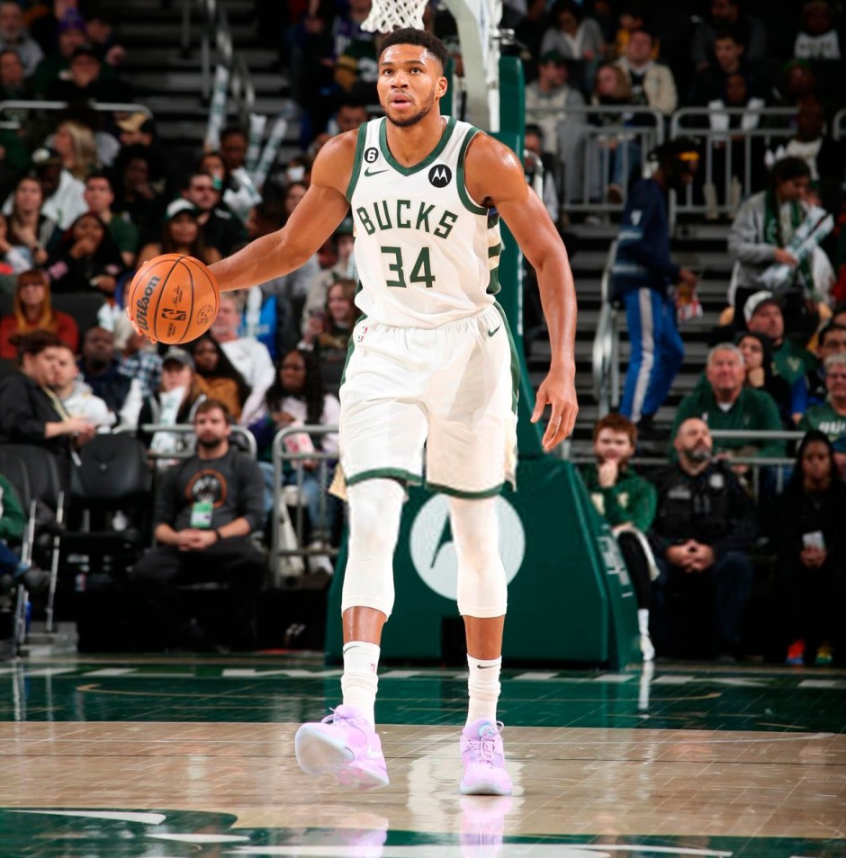 英联杯前瞻：帕尔默轮休蓝军盼轻取，卡迪夫城上轮爆冷伯恩利（英联杯前瞻：帕尔默或轮休蓝军盼轻松晋级，卡迪夫上轮冷斩伯恩利）