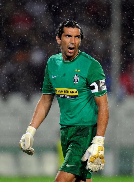 苦苦支撑！唐斯半场13中9&罚球6中5砍24分 球队无其他人得分上双（孤身苦撑！唐斯半场13投9中、6罚5中砍24分 队友无人得分上双）