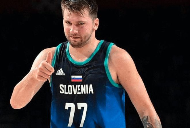 一战跌两名！湖人不敌马刺后从西部第二掉落至西部第四（湖人不敌马刺后排名连降两位：由西部第2滑至第4）