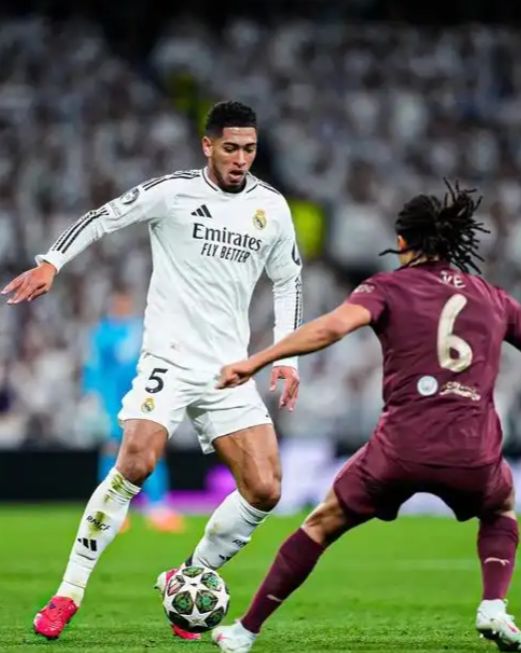 足球巴萨高层称将坚定走年轻化路线（巴萨管理层称将坚定推进年轻化战略）