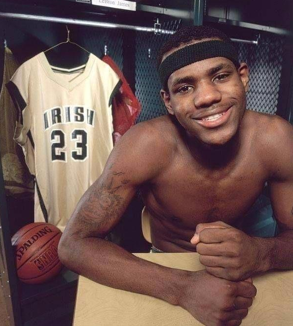 泰山足校95一代相聚淄博桓台，韦世豪、刘军帅等现役球员亮相（泰山足校95届相聚淄博桓台，韦世豪、刘军帅等现役球员现身）