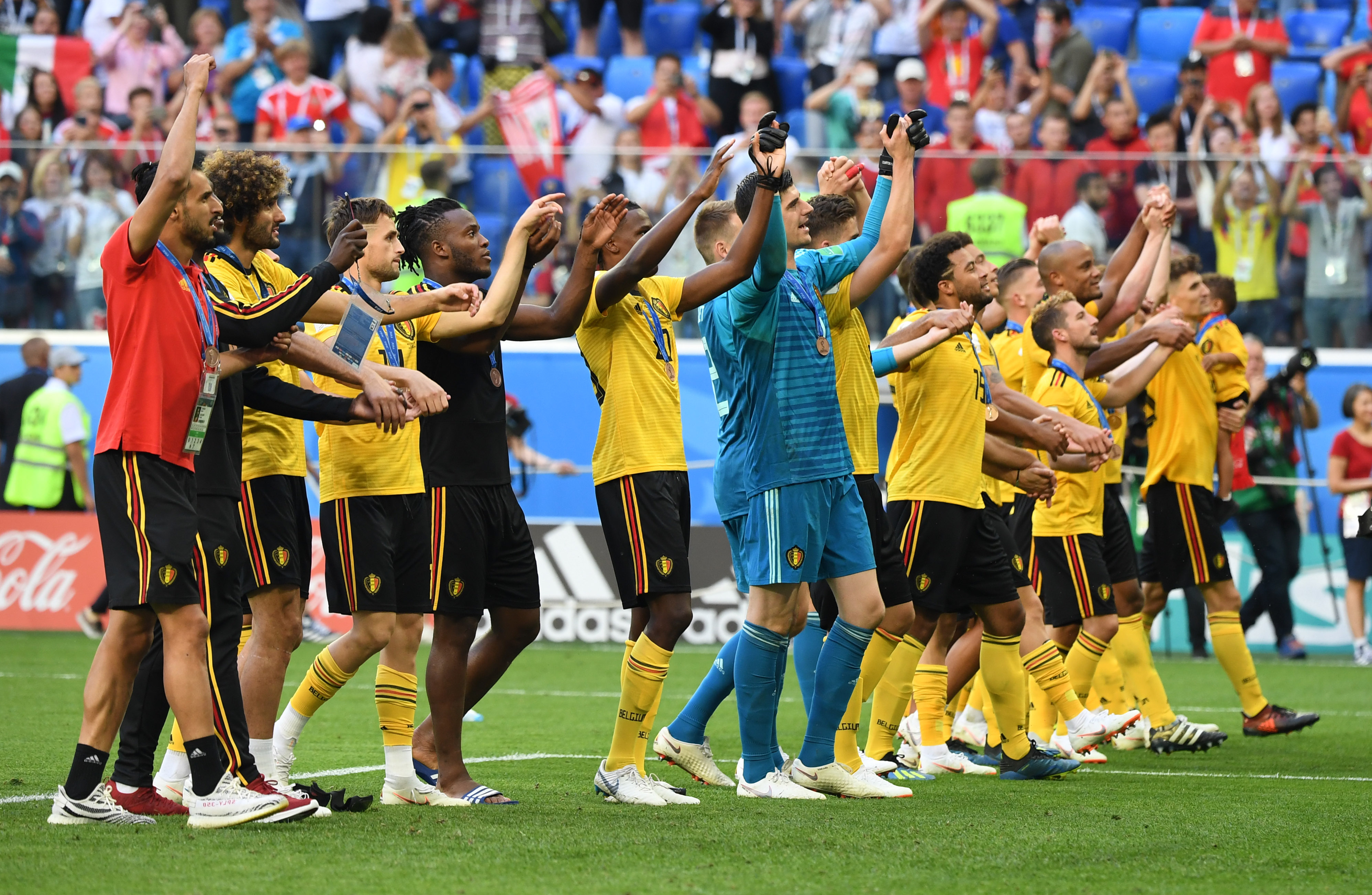 德转30岁以上球员身价榜：凯恩6500万第1，基米希、B费第2（德转30+球员身价榜：凯恩6500万居首，基米希、B费并列次席）