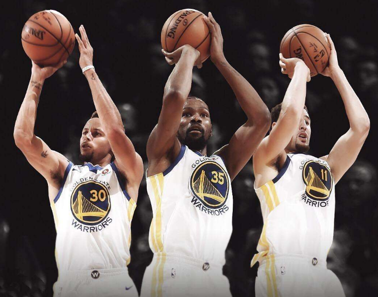 长春亚泰老将谭龙休赛期加练：国旗下的奔跑，坚持生长的模样（长春亚泰老将谭龙休赛期苦练：国旗下奔跑，坚持向上生长）